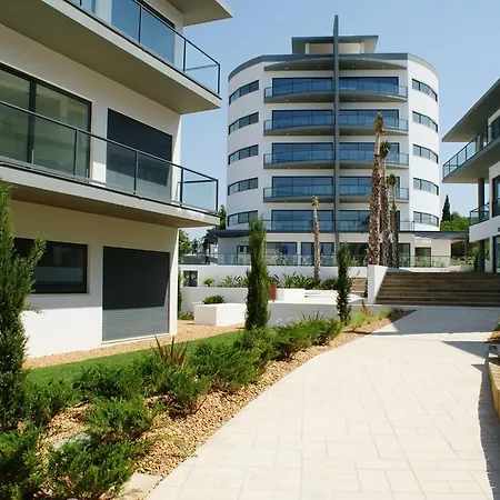 Appartement Cavalo Preto - *